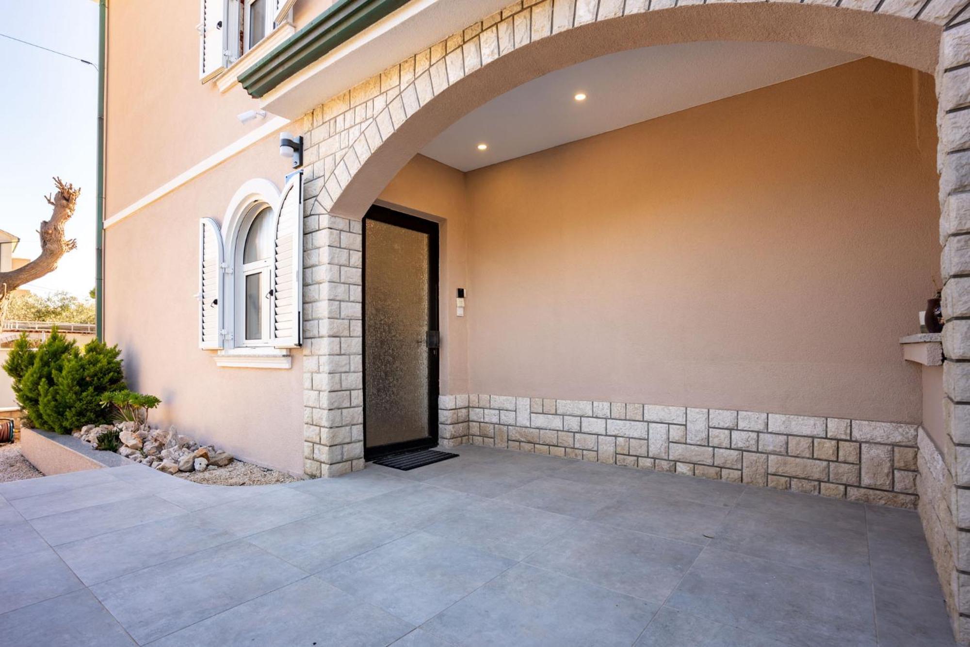 Apartments Casa Barbara Rab Town Exterior foto